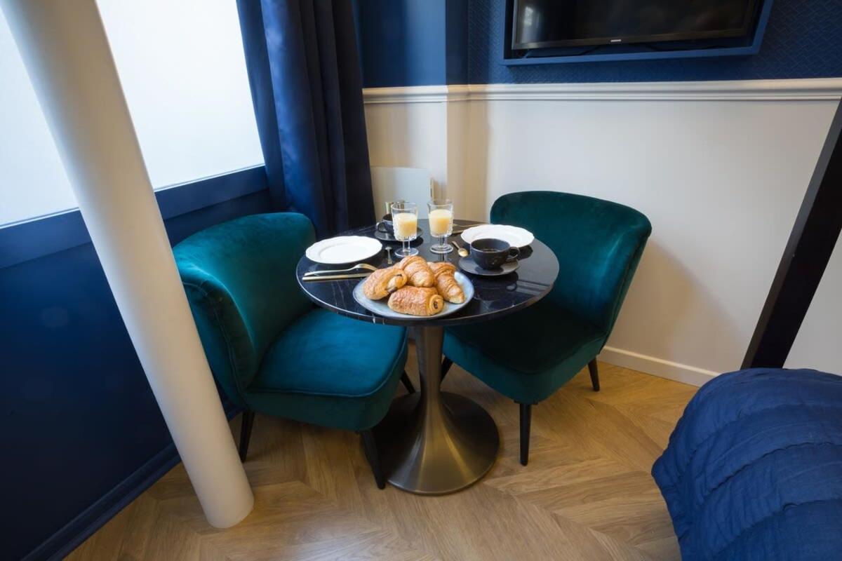 Le Cafe Des Invalides Leilighet Paris Eksteriør bilde
